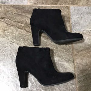 Sam & Libby Heeled Black Booties.